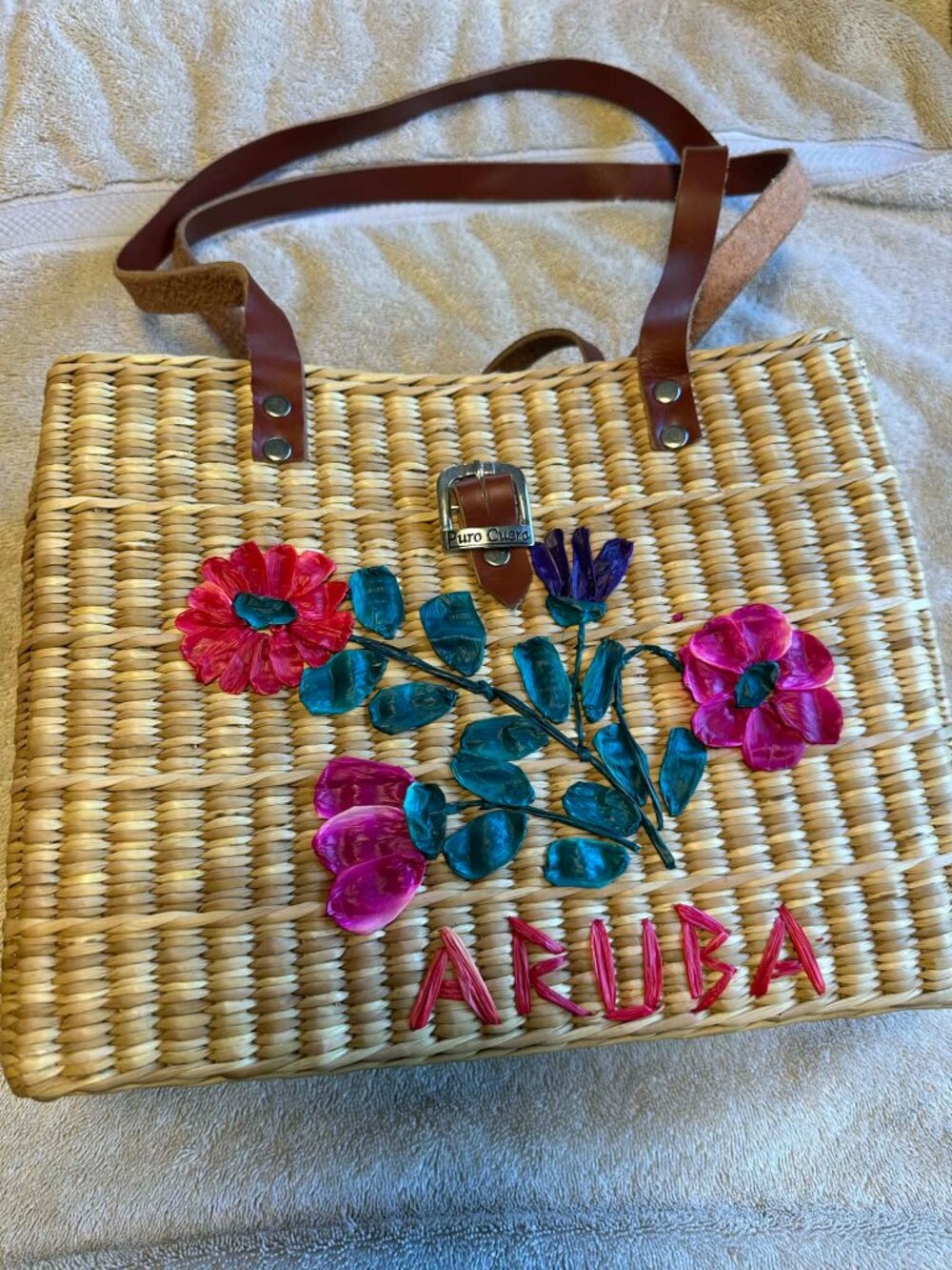 Vtg 1970's Puro Cuero Woven Straw Tropical Beachy Basket Bucket Bag 12 x 9 x 4